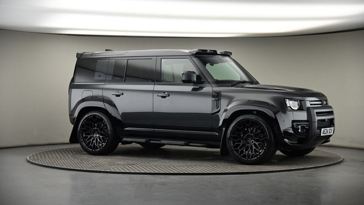 Land Rover Defender 110 Image 6