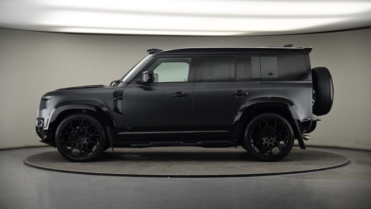 Land Rover Defender 110 Urban Image 19