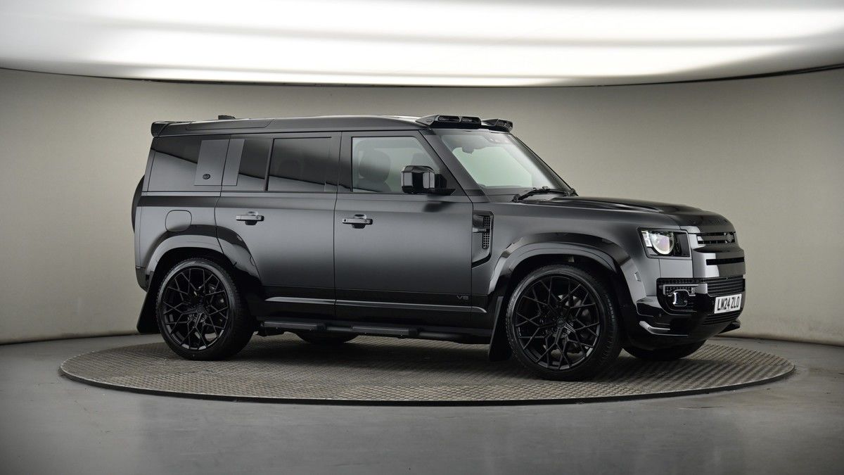 Land Rover Defender 110 Image 6