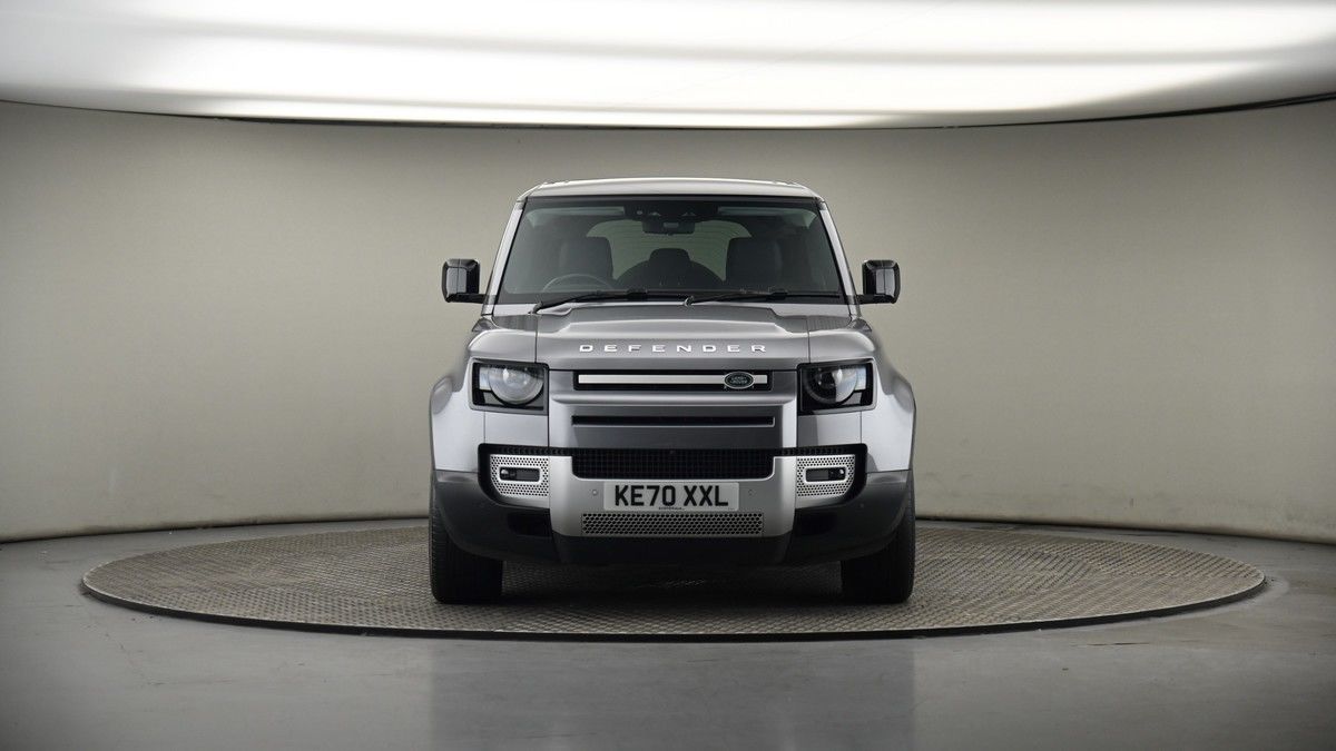 Land Rover Defender 110 Image 18
