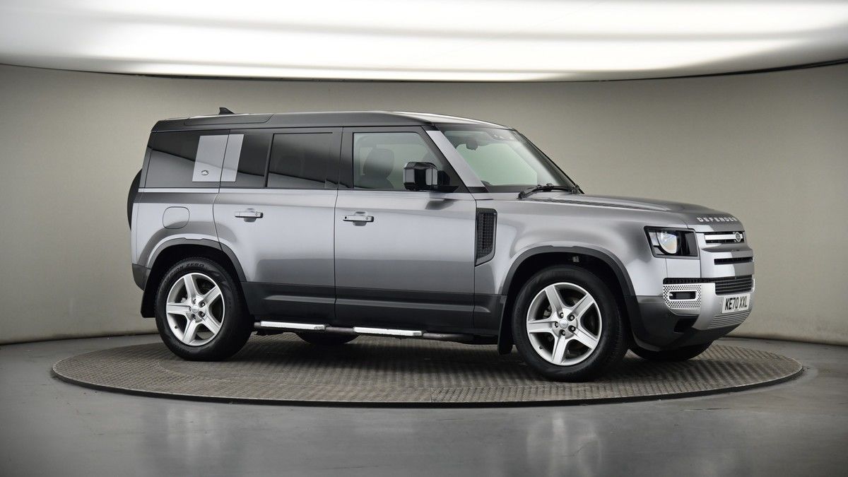 Land Rover Defender 110 Image 6