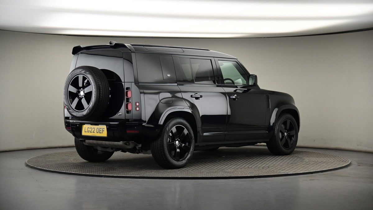 Land Rover Defender 110 Image 7