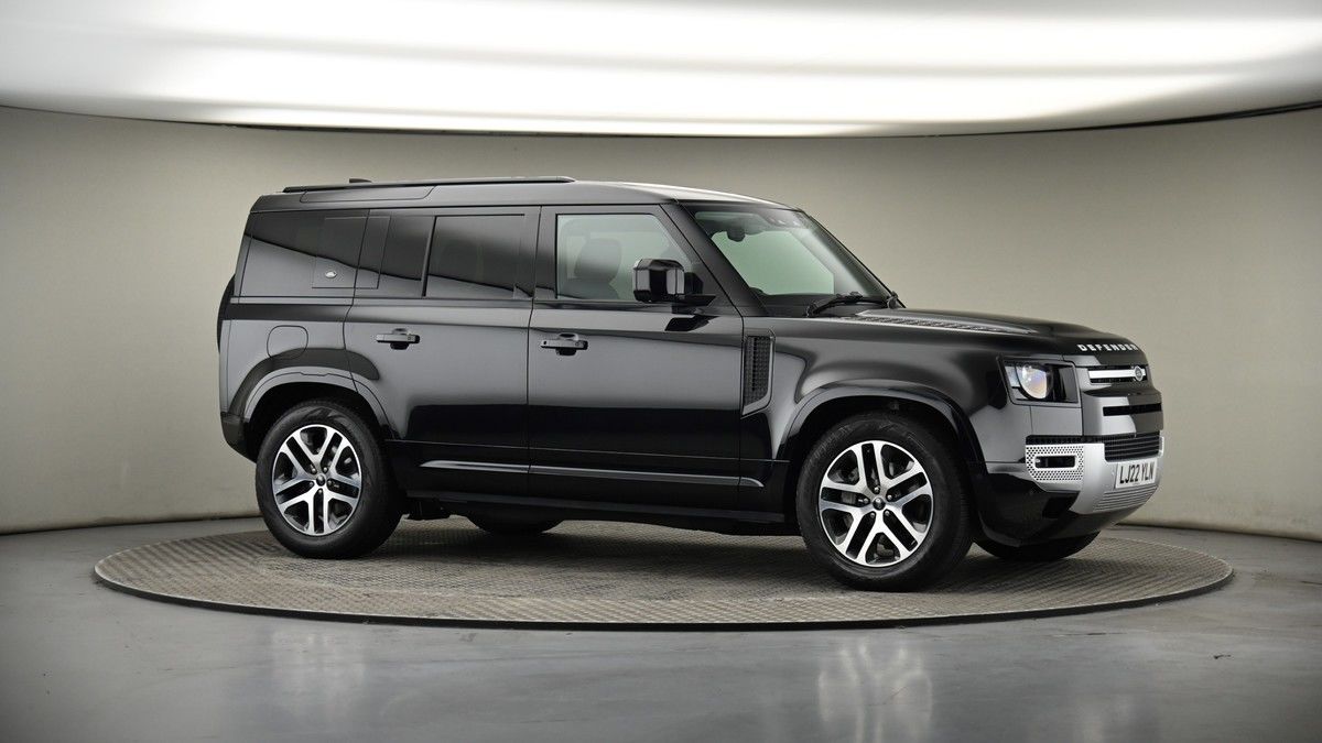 Land Rover Defender 110 Image 6