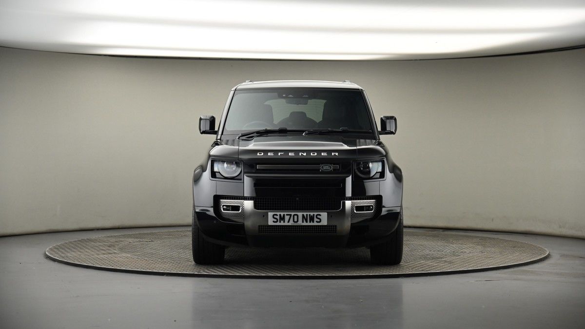 Land Rover Defender 110 Image 18