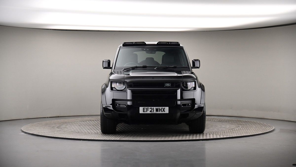 Land Rover Defender 110 Image 18