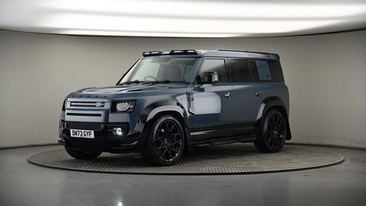 More views of Land Rover Defender 110