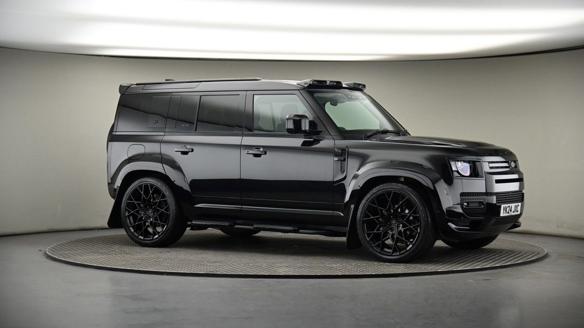 Land Rover Defender 110 Image 6