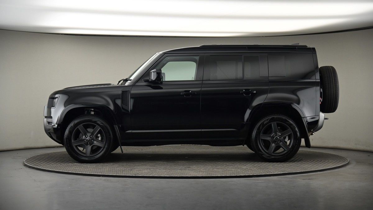Land Rover Defender 110 Urban Image 19