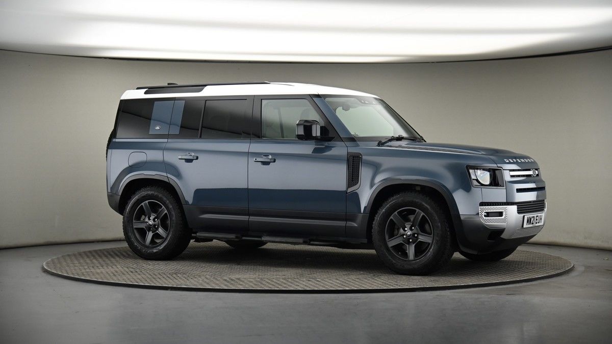 Land Rover Defender 110 Image 6
