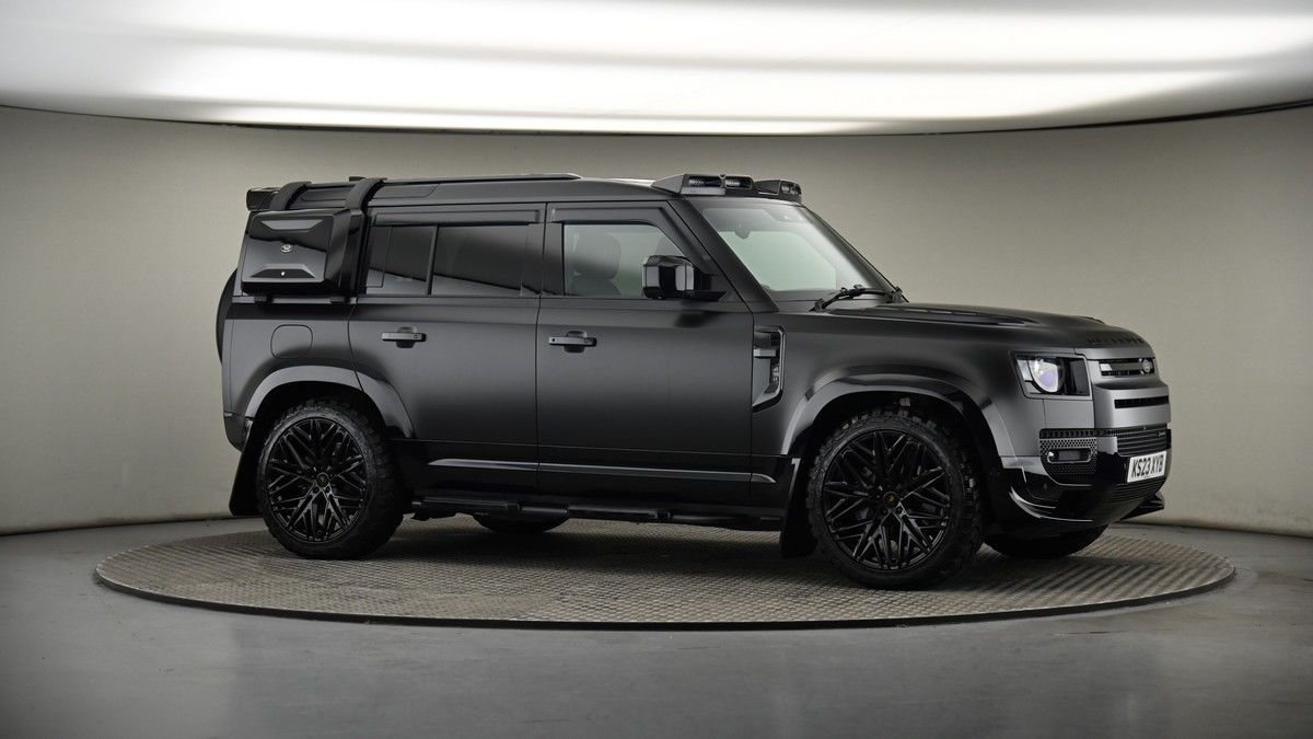 Land Rover Defender 110 Image 6