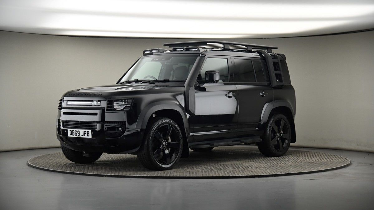 More views of Land Rover Defender 110