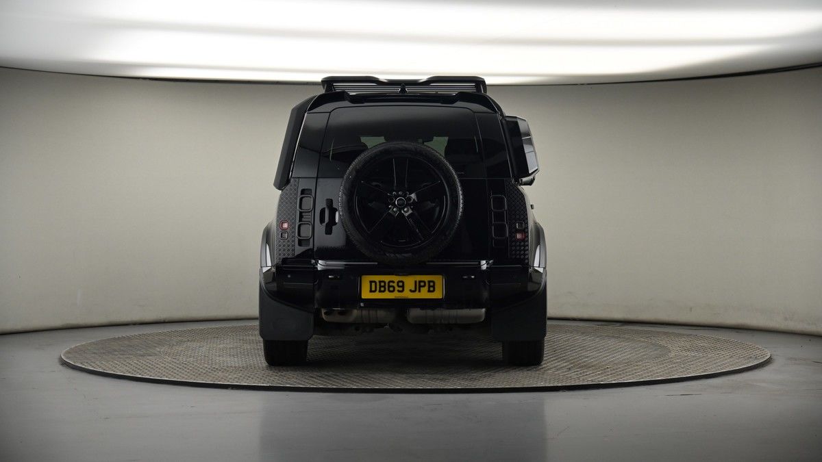 Land Rover Defender 110 Image 17