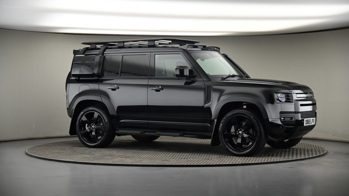 Land Rover Defender 110 Image 6