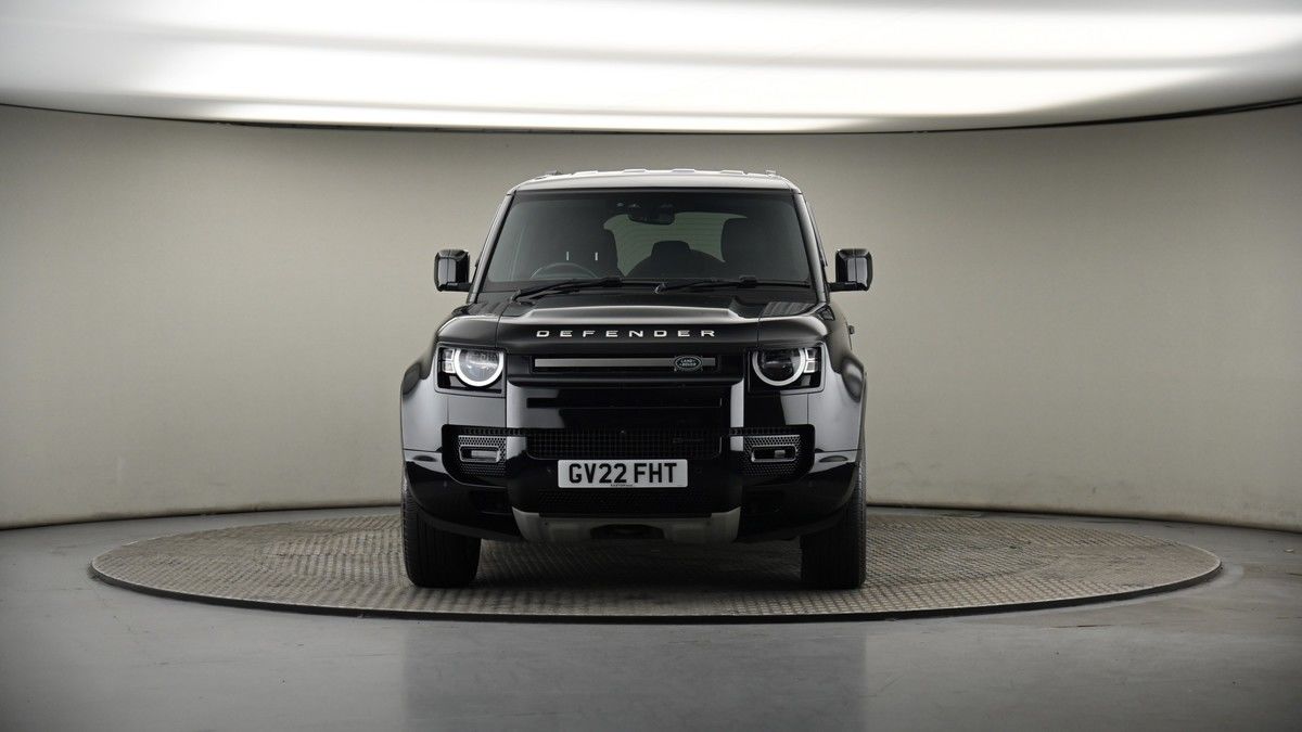 Land Rover Defender 110 Image 18