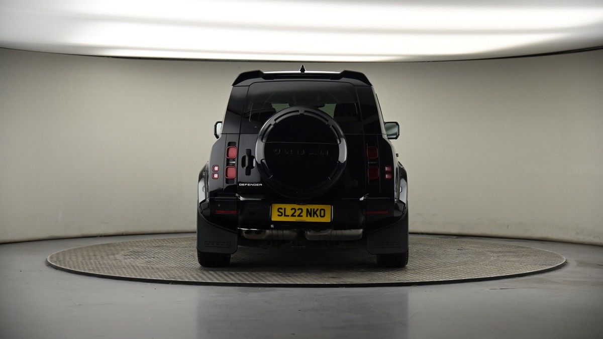 Land Rover Defender 110 Image 17