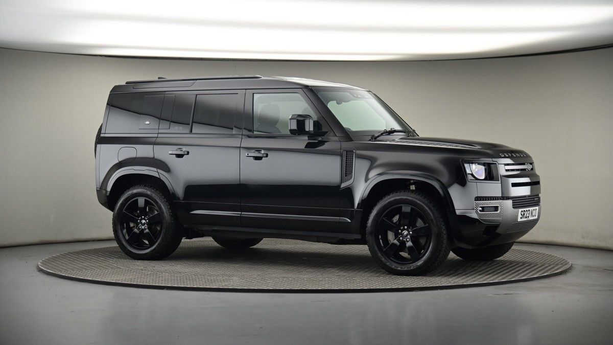 Land Rover Defender 110 Image 5