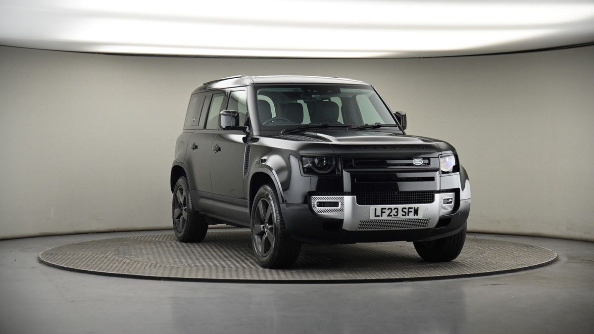 More views of Land Rover Defender 110