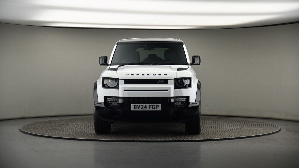 Land Rover Defender 110 Image 18