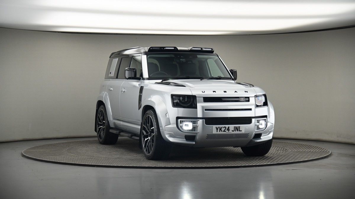 More views of Land Rover Defender 110