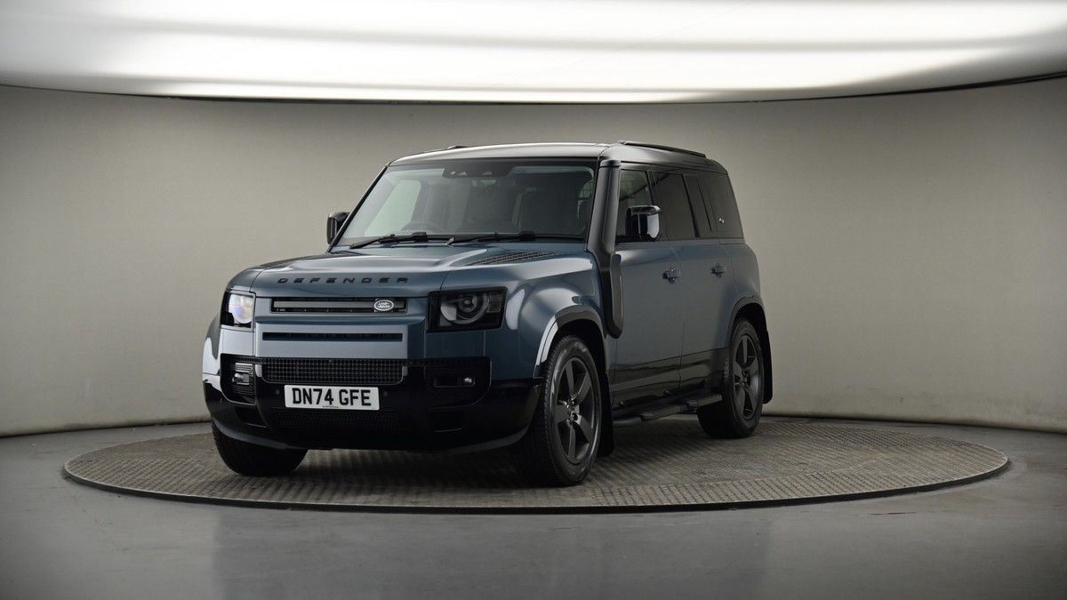More views of Land Rover Defender 110