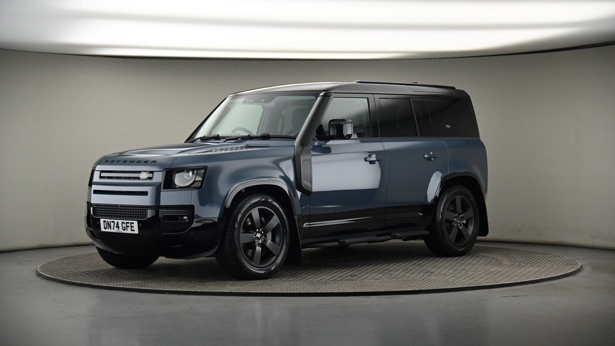 More views of Land Rover Defender 110