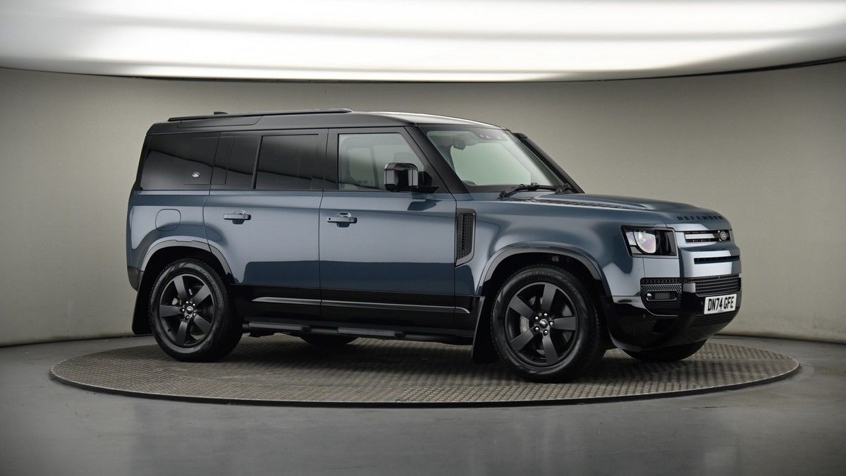 Land Rover Defender 110 Image 6