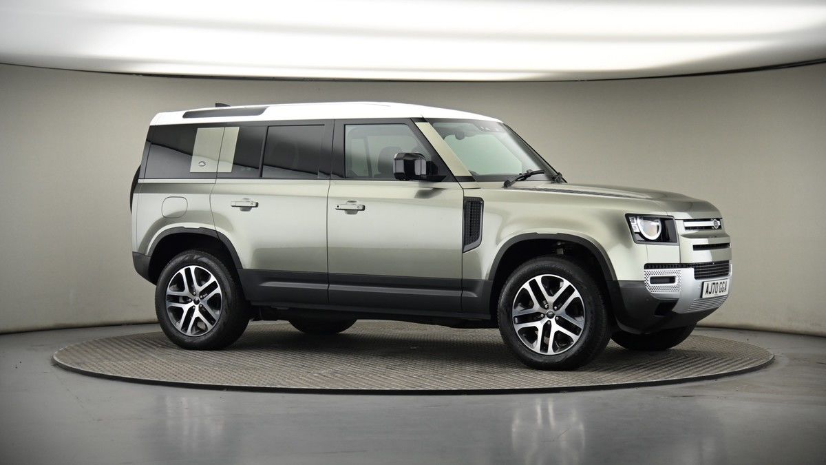 Land Rover Defender 110 Image 5