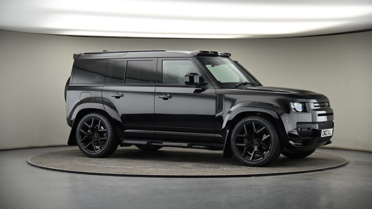 Land Rover Defender 110 Image 6
