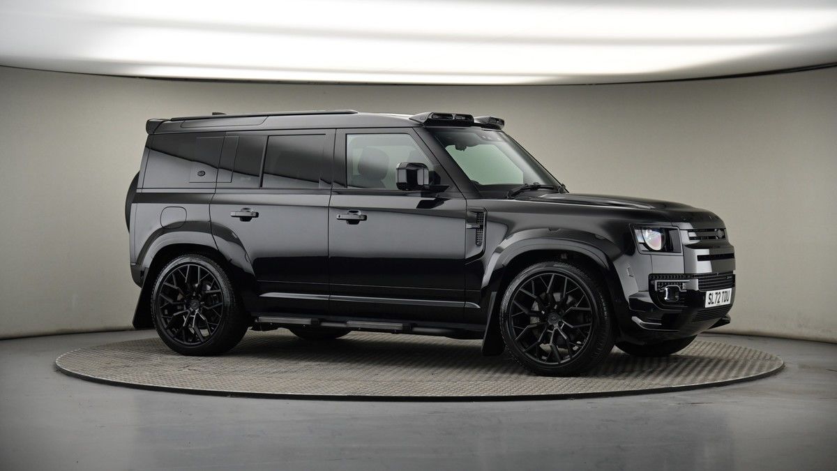 Land Rover Defender 110 Image 6