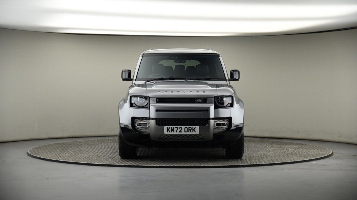 Land Rover Defender 110 Image 36