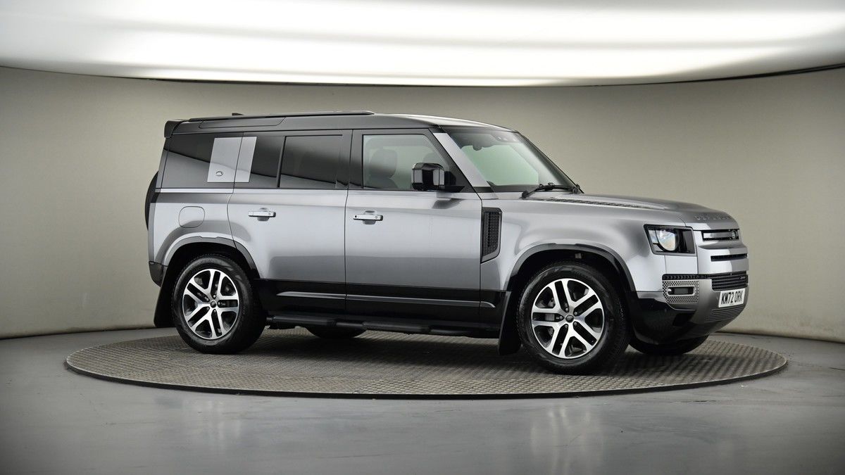 Land Rover Defender 110 Image 12