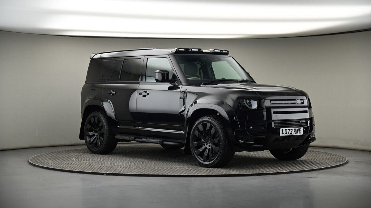 More views of Land Rover Defender 110