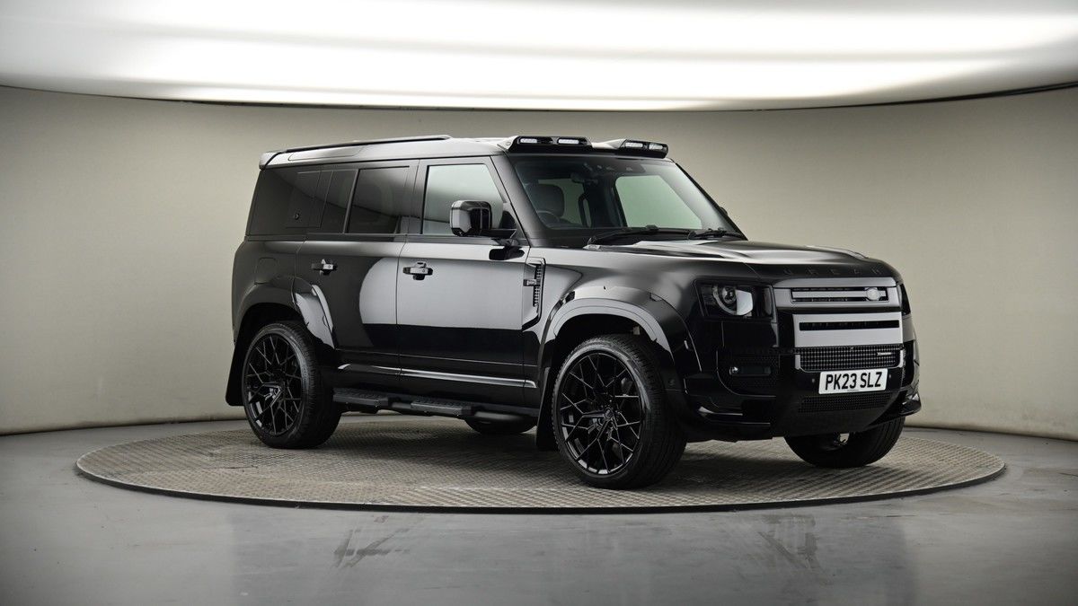 More views of Land Rover Defender 110