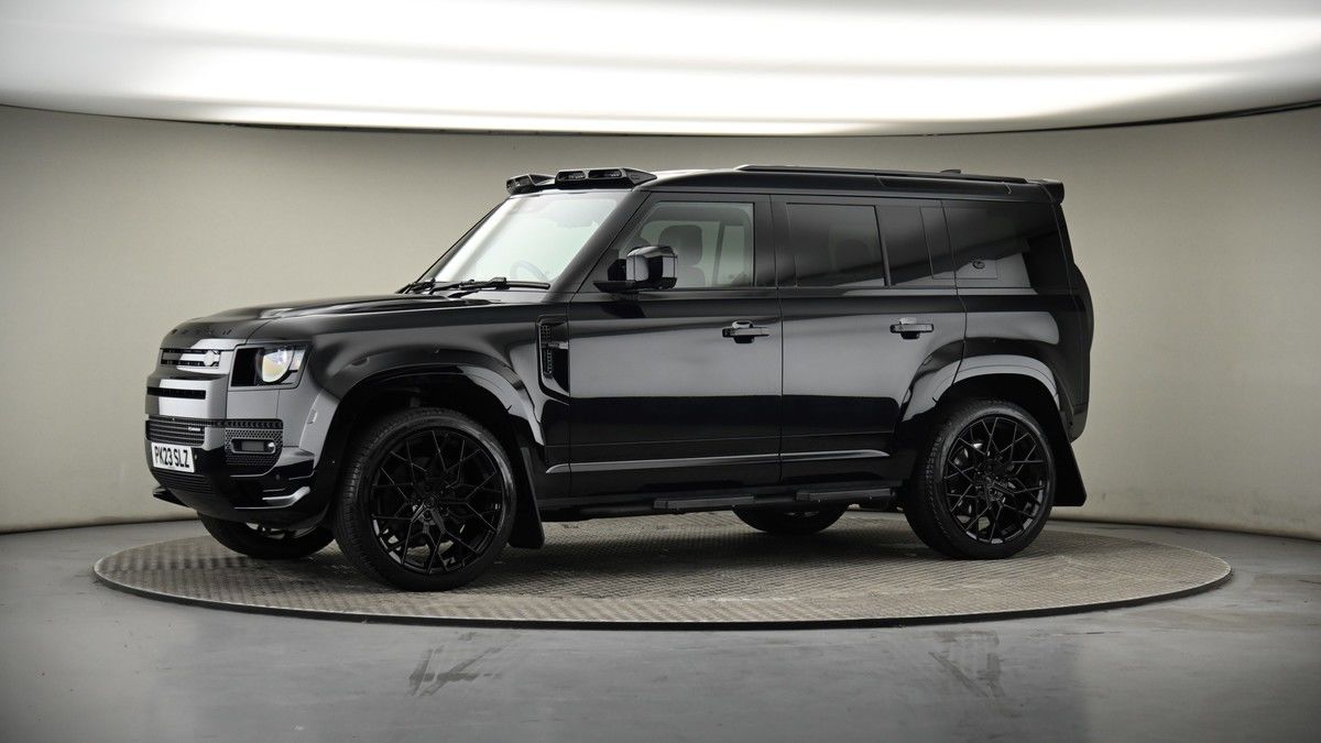 More views of Land Rover Defender 110