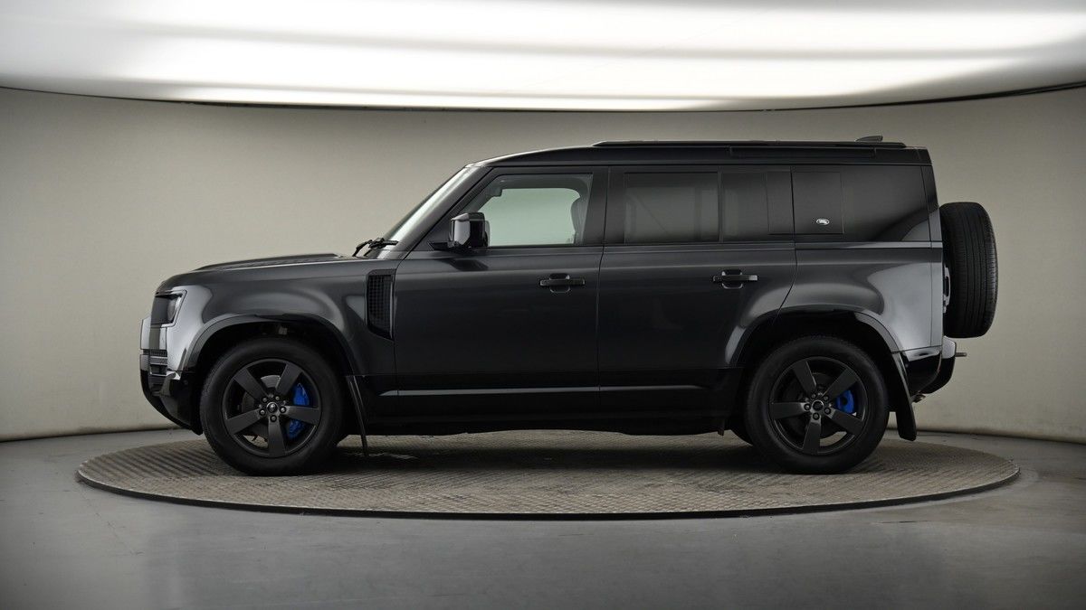Land Rover Defender 110 Urban Image 19
