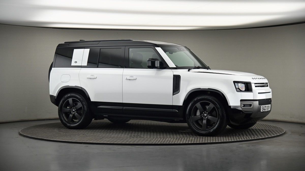 Land Rover Defender 110 Image 6