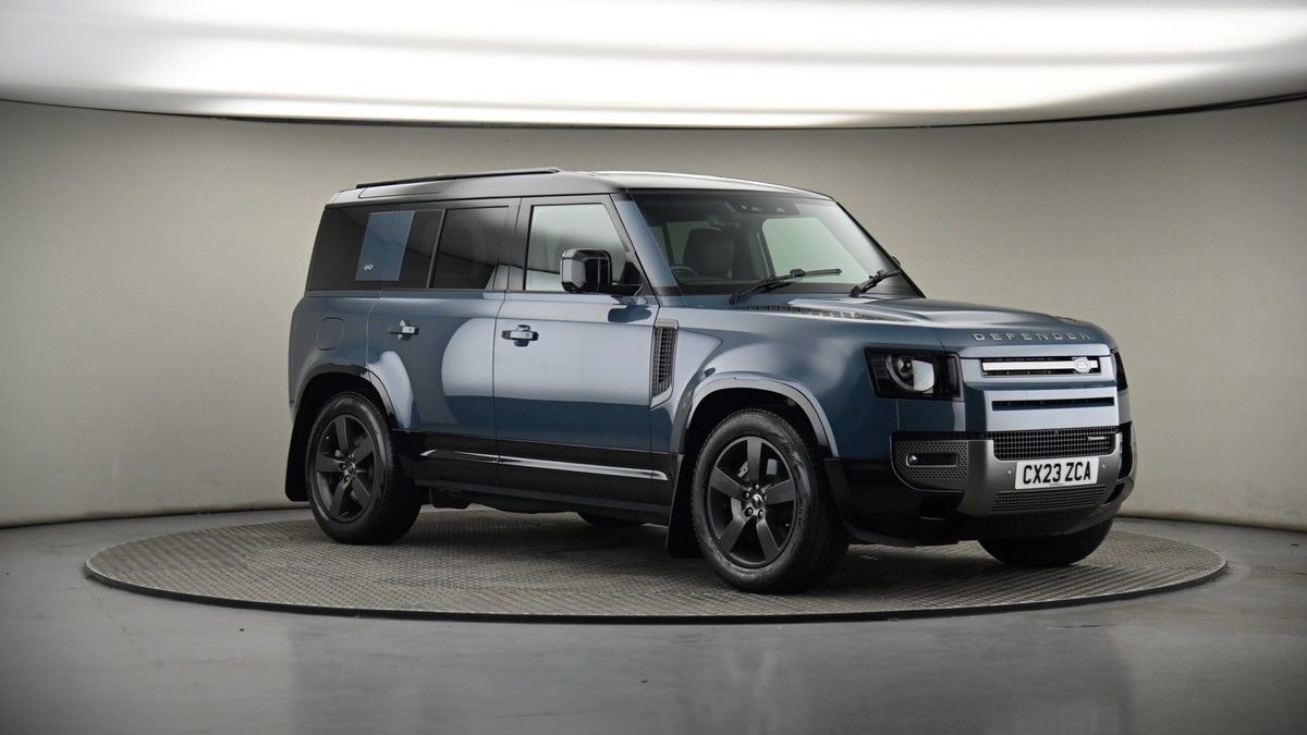 More views of Land Rover Defender 110