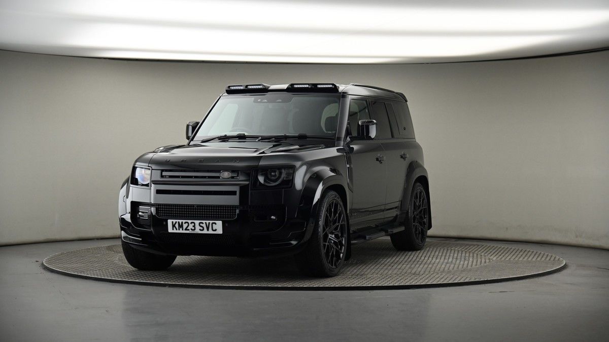 More views of Land Rover Defender 110