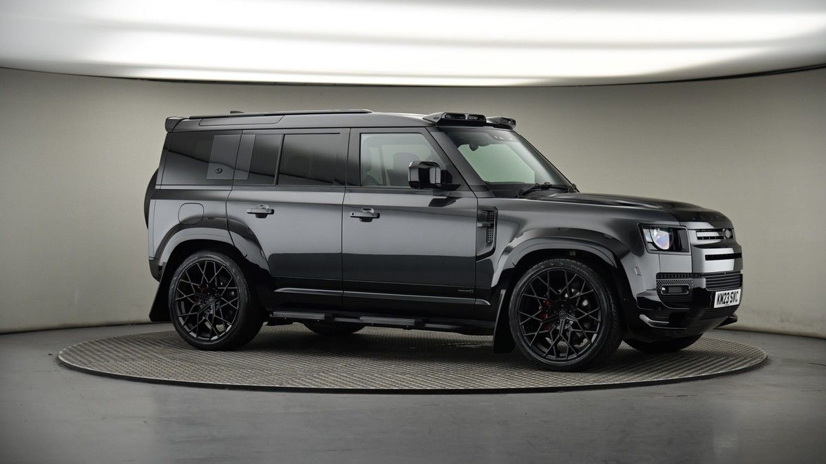 Land Rover Defender 110 Image 13