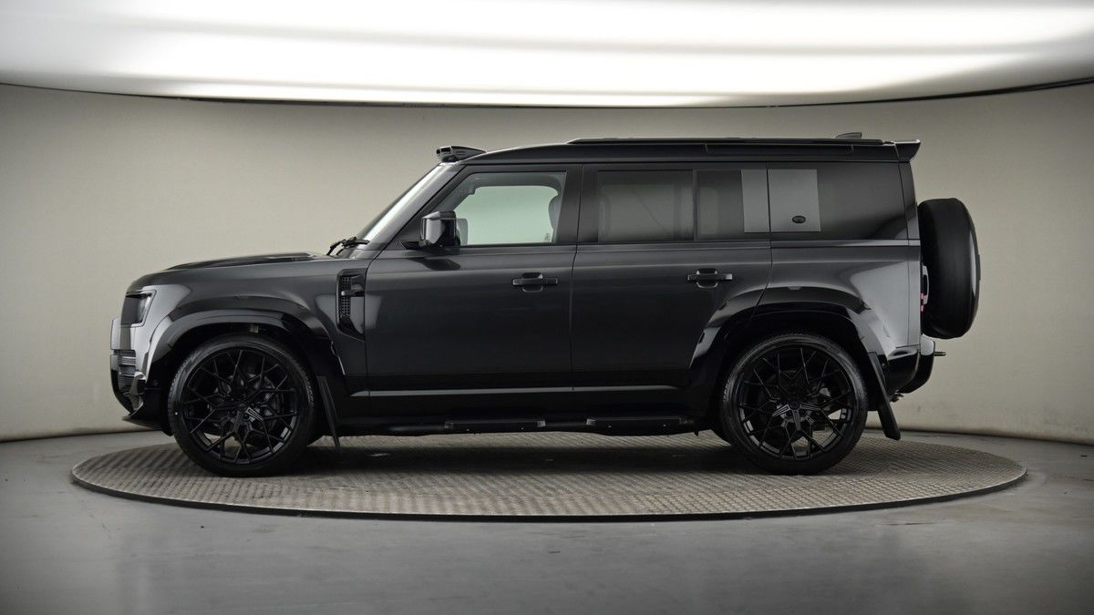Land Rover Defender 110 Urban Image 19