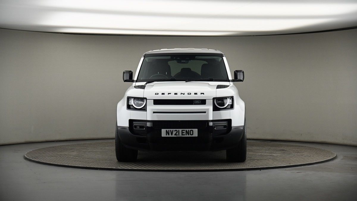 Land Rover Defender 110 Image 18