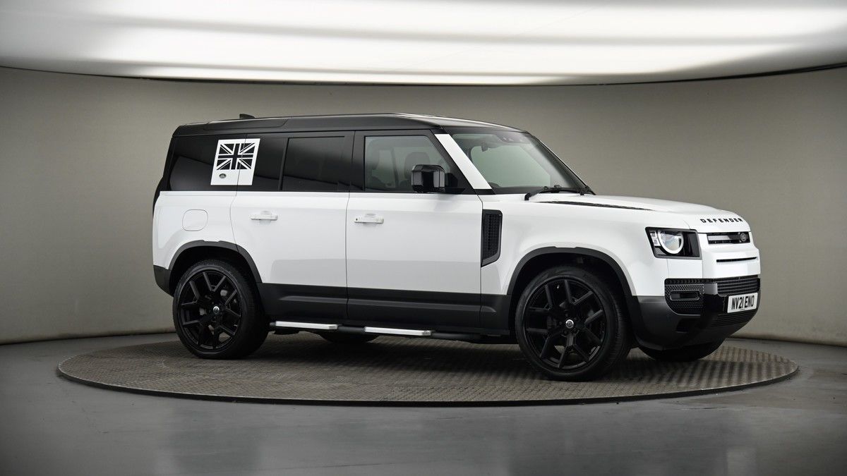 Land Rover Defender 110 Image 6