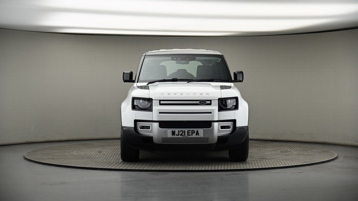 Land Rover Defender 110 Image 17