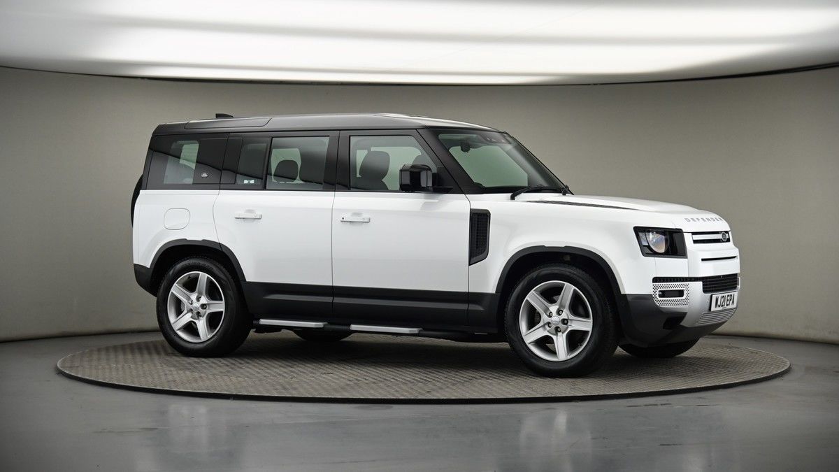 Land Rover Defender 110 Image 5