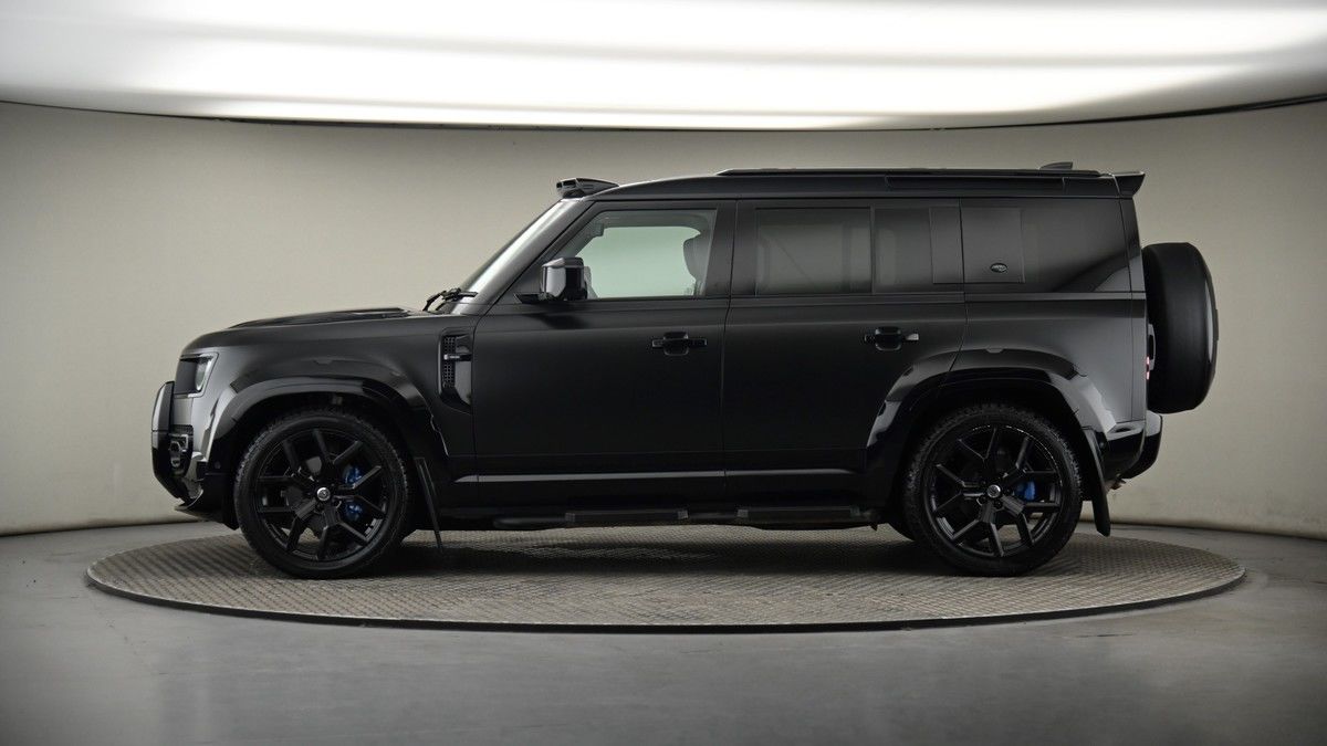 Land Rover Defender 110 Urban Image 19
