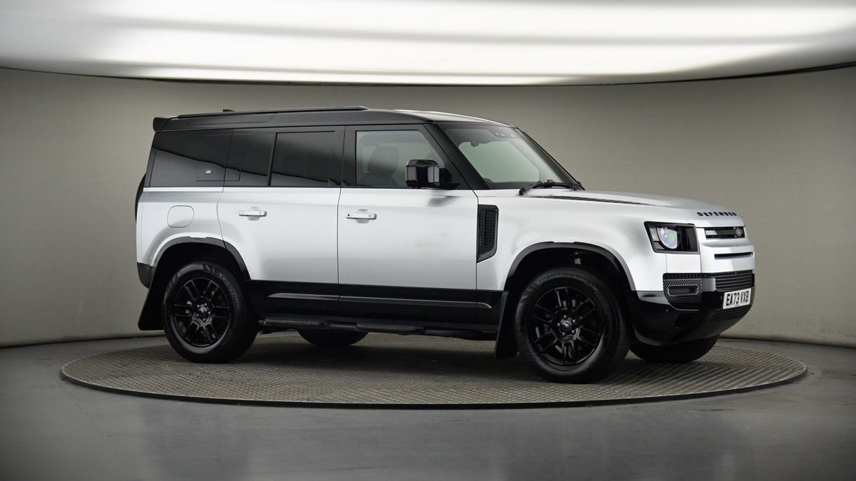 Land Rover Defender 110 Image 6