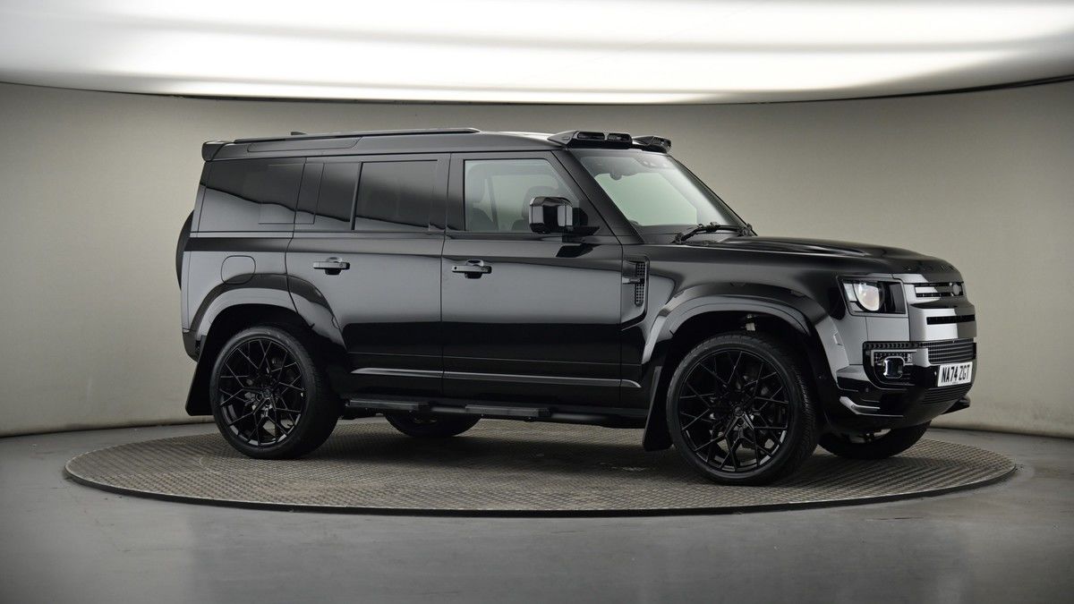Land Rover Defender 110 Image 6
