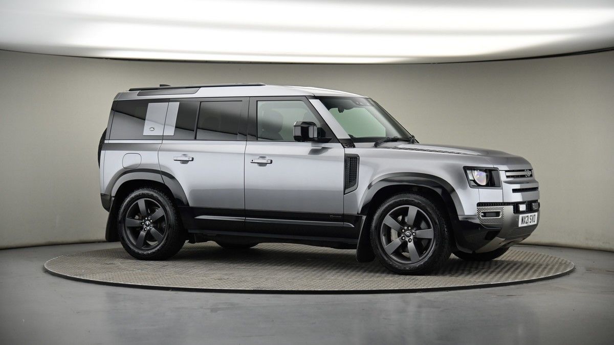 Land Rover Defender 110 Image 6