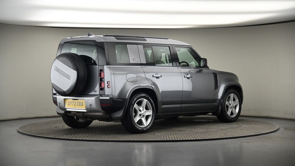 Land Rover Defender 110 Image 7