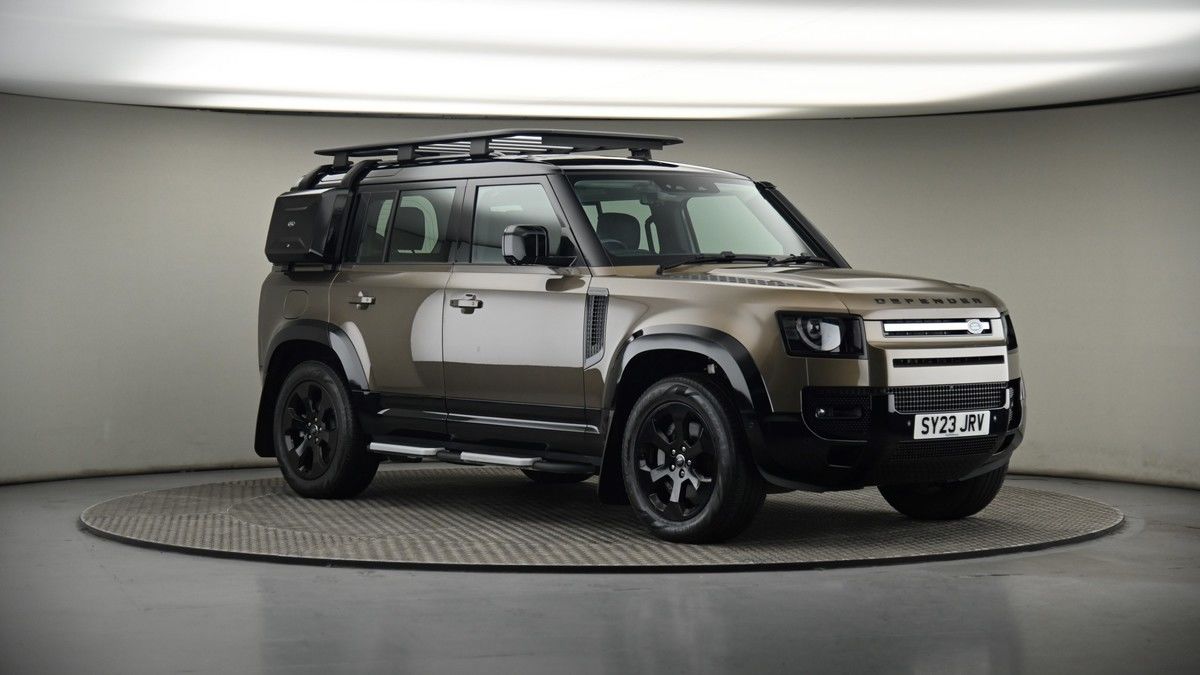 More views of Land Rover Defender 110